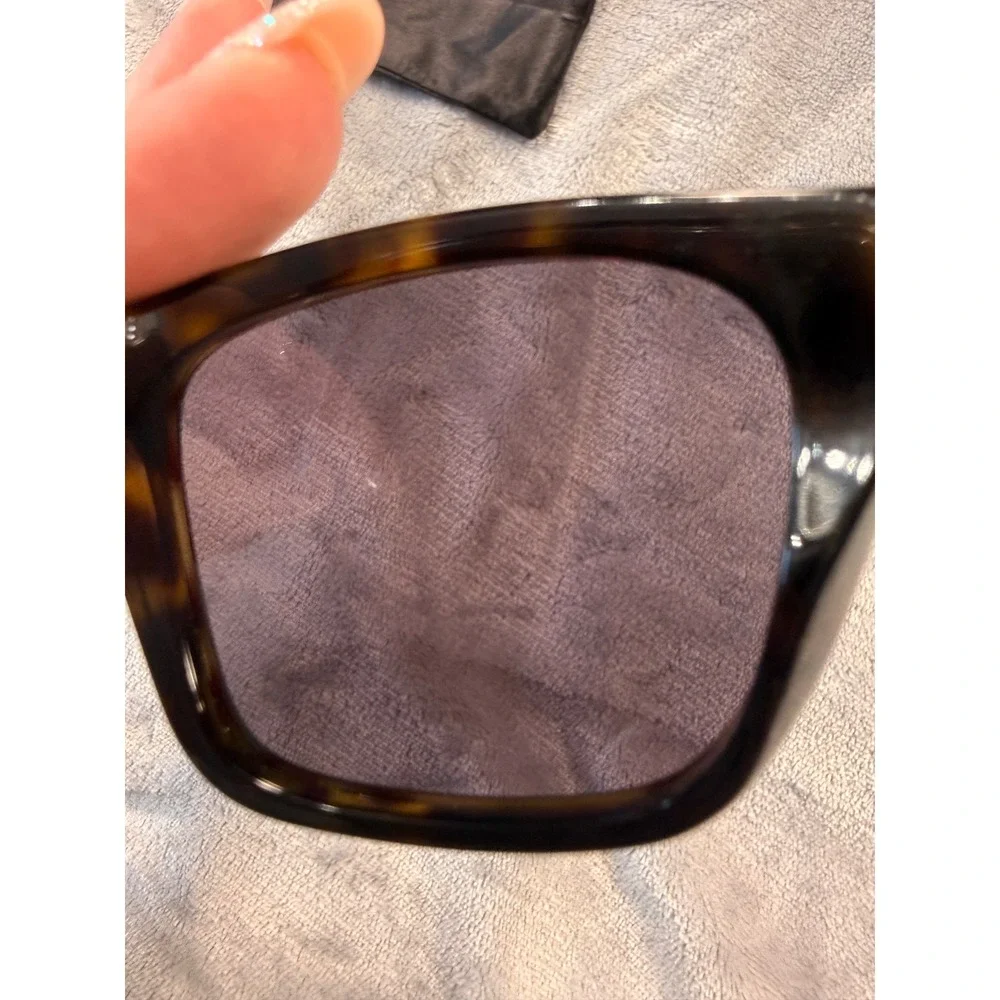 Gucci Tortoise Square Sunglasses Matte Arms Web Stripe‎ Logo Italy Unisex